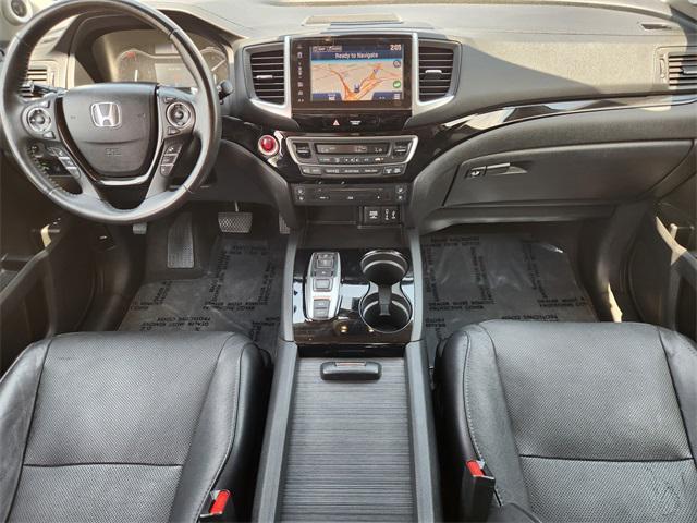 Photo of 2017 Black Honda Pilot