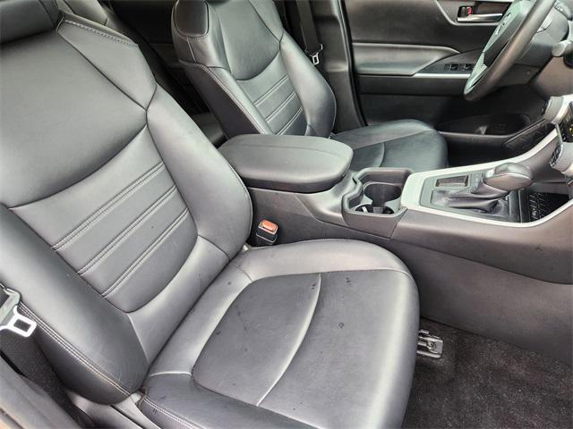 Photo of 2019 Gray Toyota RAV4