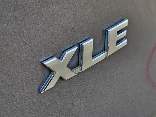 Photo of 2019 Gray Toyota RAV4