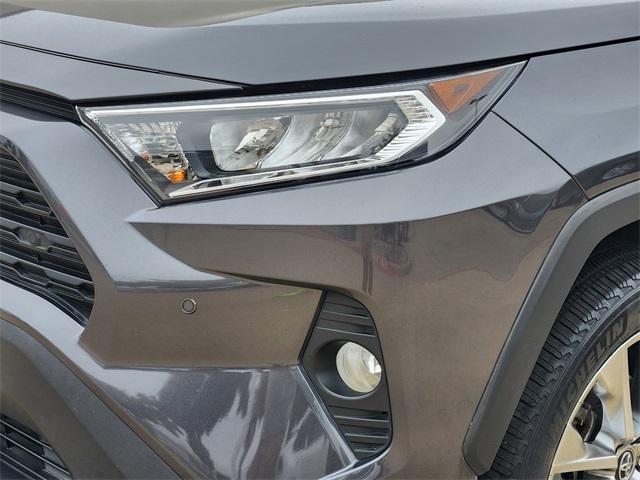 Photo of 2019 Gray Toyota RAV4