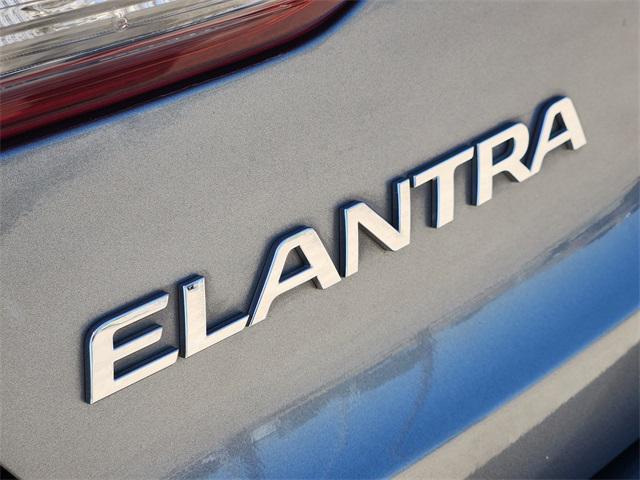 Photo of 2017 Galactic Gray Hyundai ELANTRA
