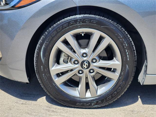 Photo of 2017 Galactic Gray Hyundai ELANTRA