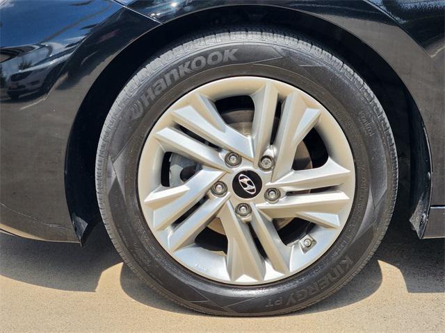 Photo of 2020 Phantom Black Hyundai ELANTRA