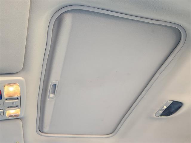 Photo of 2017 Crystal White Pearl Subaru Outback