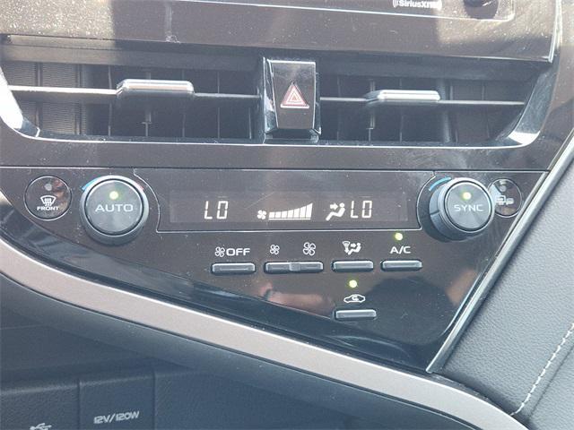 Photo of 2022 Midnight Black Metallic Toyota Camry