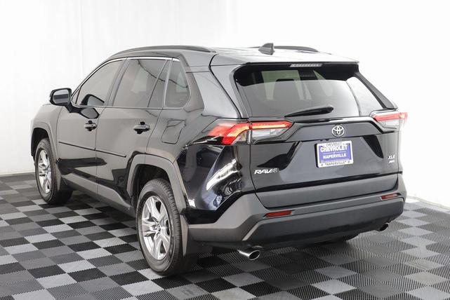 Photo of 2022 Midnight Black Metallic Toyota RAV4