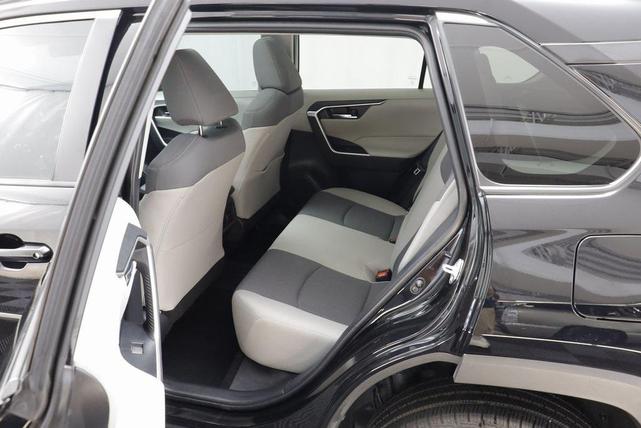 Photo of 2022 Midnight Black Metallic Toyota RAV4