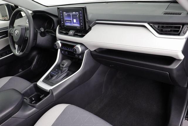 Photo of 2022 Midnight Black Metallic Toyota RAV4