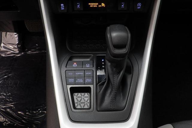 Photo of 2022 Midnight Black Metallic Toyota RAV4