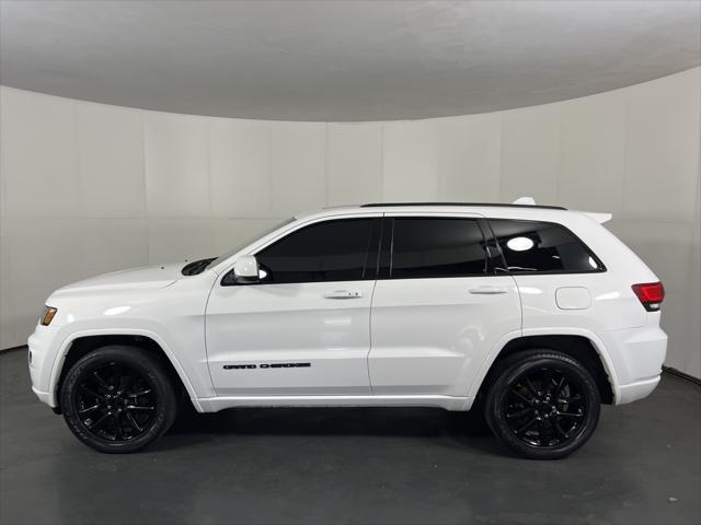 Photo of 2020 Bright White Clearcoat Jeep Grand Cherokee