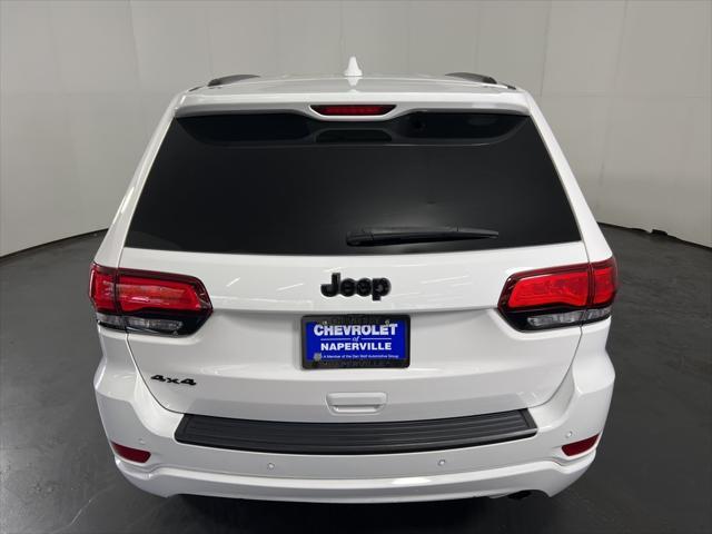 Photo of 2020 Bright White Clearcoat Jeep Grand Cherokee