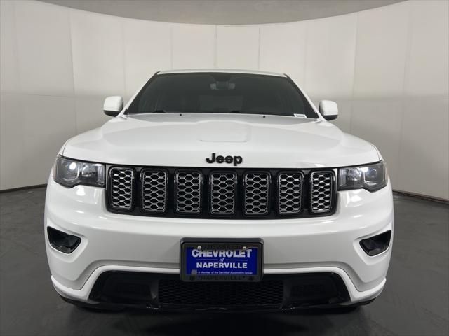 Photo of 2020 Bright White Clearcoat Jeep Grand Cherokee