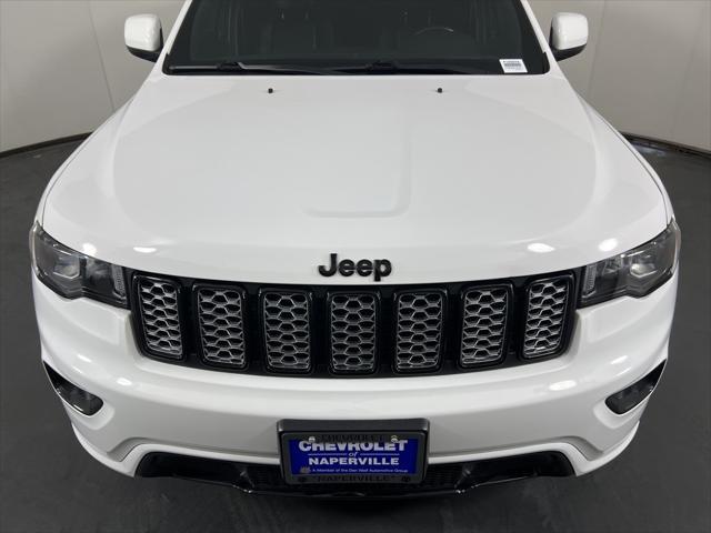 Photo of 2020 Bright White Clearcoat Jeep Grand Cherokee