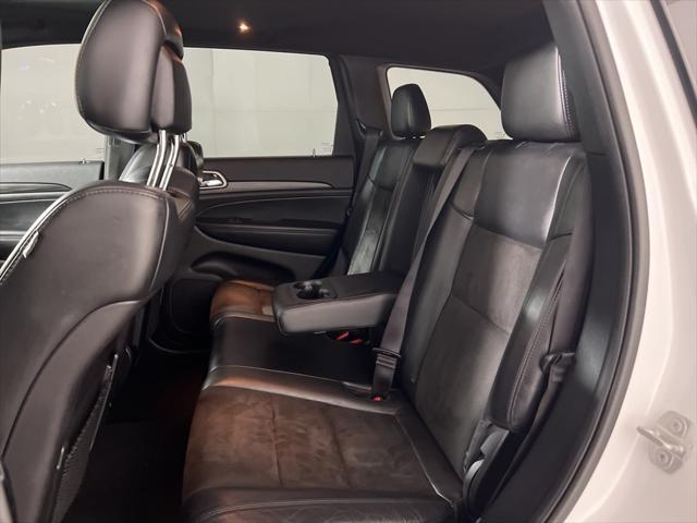 Photo of 2020 Bright White Clearcoat Jeep Grand Cherokee