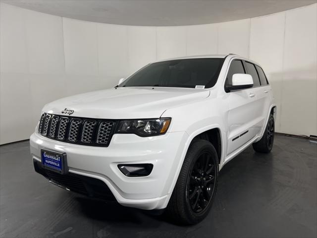 Photo of 2020 Bright White Clearcoat Jeep Grand Cherokee