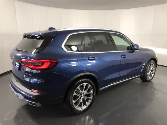 Photo of 2019 Phytonic Blue Metallic BMW X5