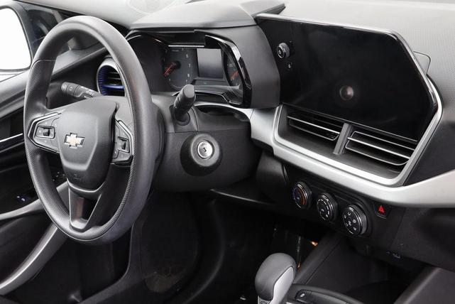 Photo of 2024 Mosaic Black Metallic Chevrolet Trax