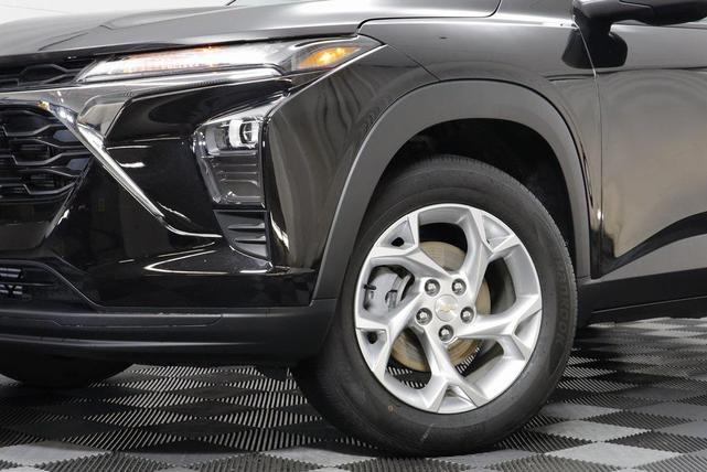 Photo of 2024 Mosaic Black Metallic Chevrolet Trax