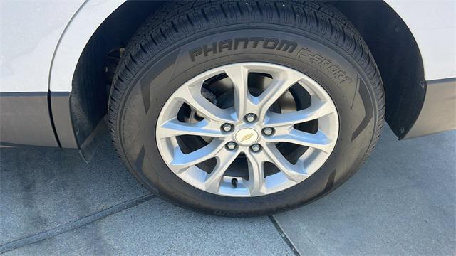 Photo of 2020 Summit White Chevrolet Equinox