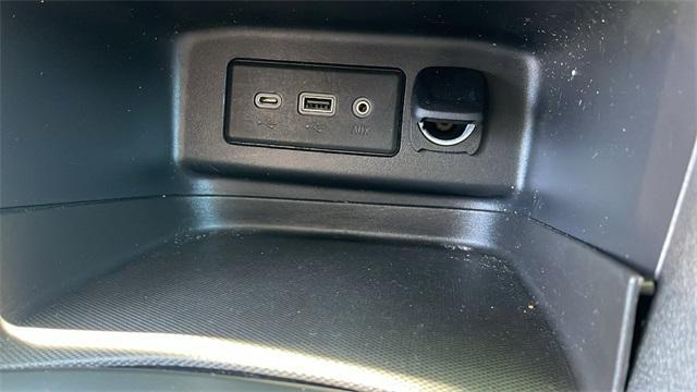 Photo of 2020 Summit White Chevrolet Equinox