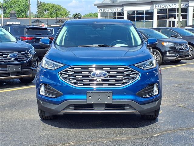 Photo of 2022 Blue Metallic Ford Edge