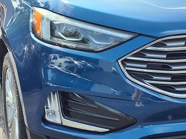 Photo of 2022 Blue Metallic Ford Edge