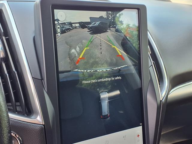 Photo of 2022 Blue Metallic Ford Edge