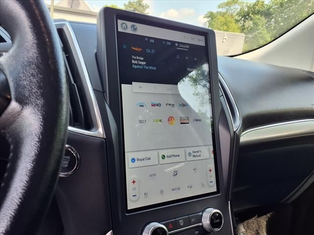 Photo of 2022 Blue Metallic Ford Edge