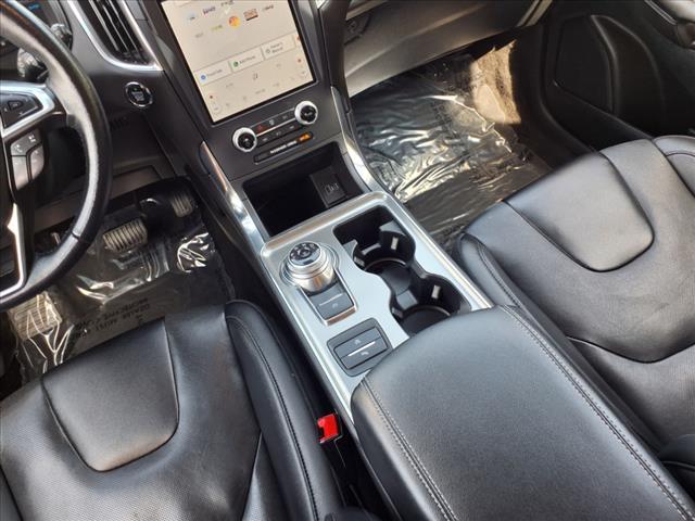 Photo of 2022 Blue Metallic Ford Edge
