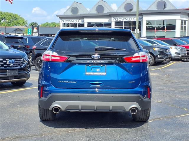 Photo of 2022 Blue Metallic Ford Edge