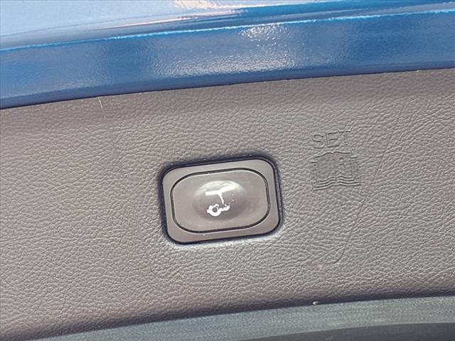 Photo of 2022 Blue Metallic Ford Edge