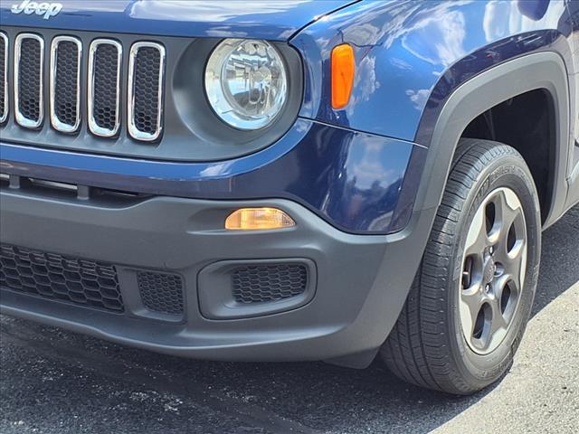 Photo of 2016 Jetset Blue Jeep Renegade