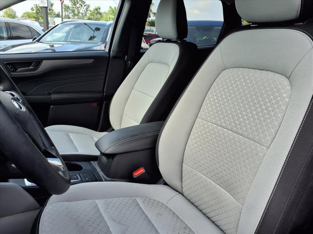 Photo of 2024 Agate Black Metallic Ford Escape