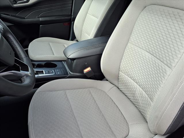 Photo of 2022 Black Metallic Ford Escape