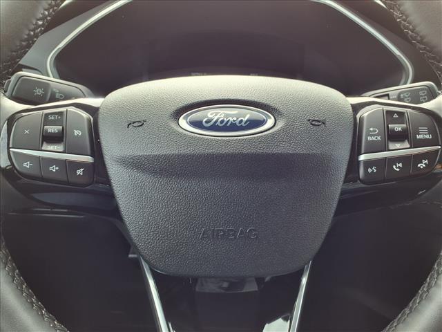 Photo of 2022 Black Metallic Ford Escape