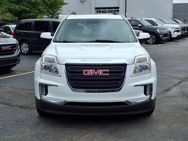 Photo of 2017 Summit White GMC Terrain