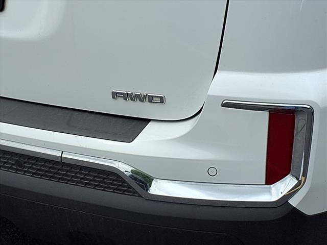 Photo of 2017 Summit White GMC Terrain