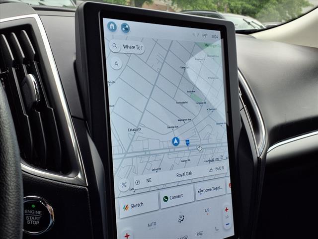 Photo of 2022 Agate Black Metallic Ford Edge