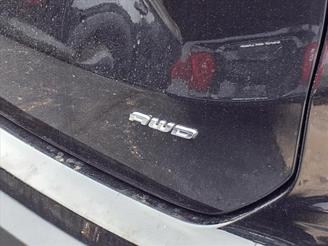 Photo of 2022 Agate Black Metallic Ford Edge