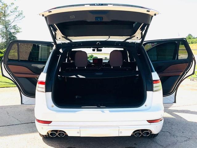 Photo of 2022 Pristine White Metallic Tri-Coat Lincoln Aviator
