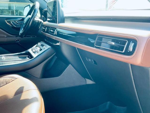 Photo of 2022 Pristine White Metallic Tri-Coat Lincoln Aviator