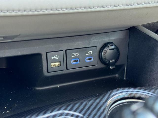 Photo of 2022 Wind Chill Pearl Toyota Highlander