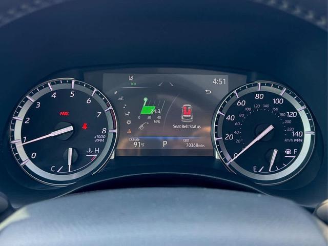 Photo of 2022 Wind Chill Pearl Toyota Highlander