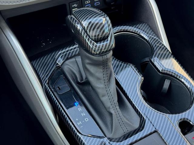 Photo of 2022 Wind Chill Pearl Toyota Highlander