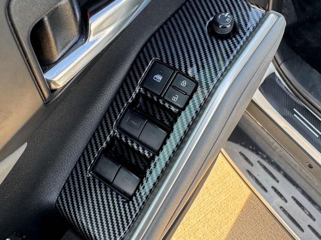 Photo of 2022 Wind Chill Pearl Toyota Highlander