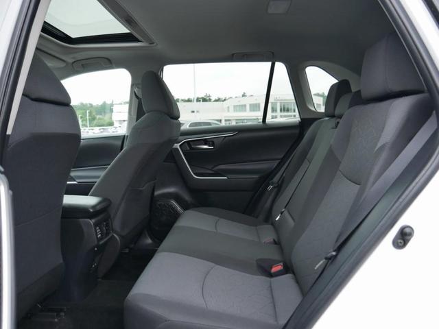 Photo of 2024 White Toyota RAV4