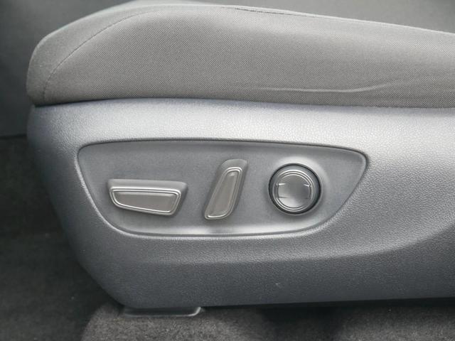 Photo of 2024 White Toyota RAV4