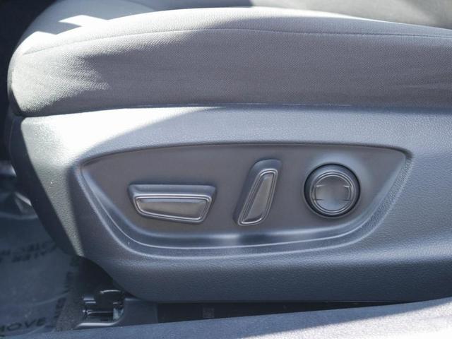 Photo of 2023 Silver Toyota Camry
