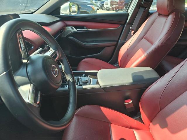 Photo of 2023 Snowflake White Pearl Mazda Mazda3