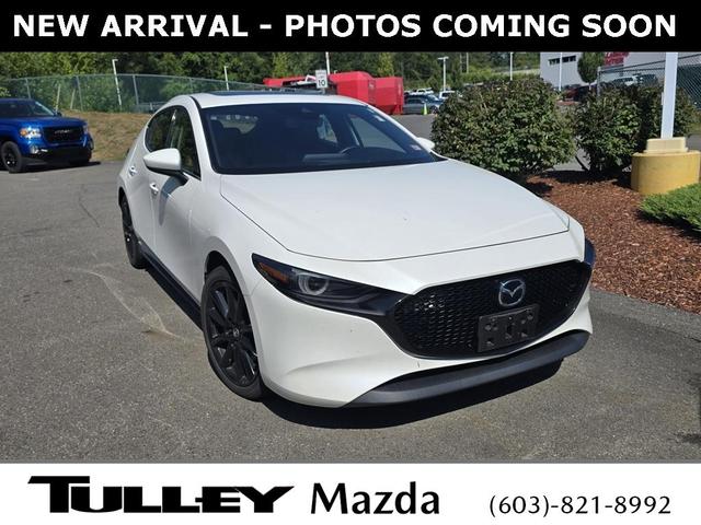 Photo of 2023 Snowflake White Pearl Mazda Mazda3